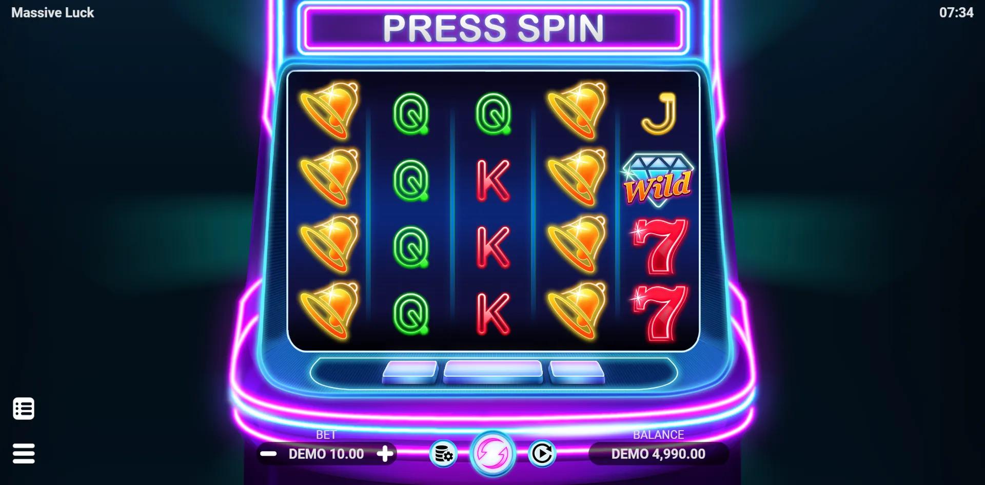 Massive Luck slot gameplay screenshot
