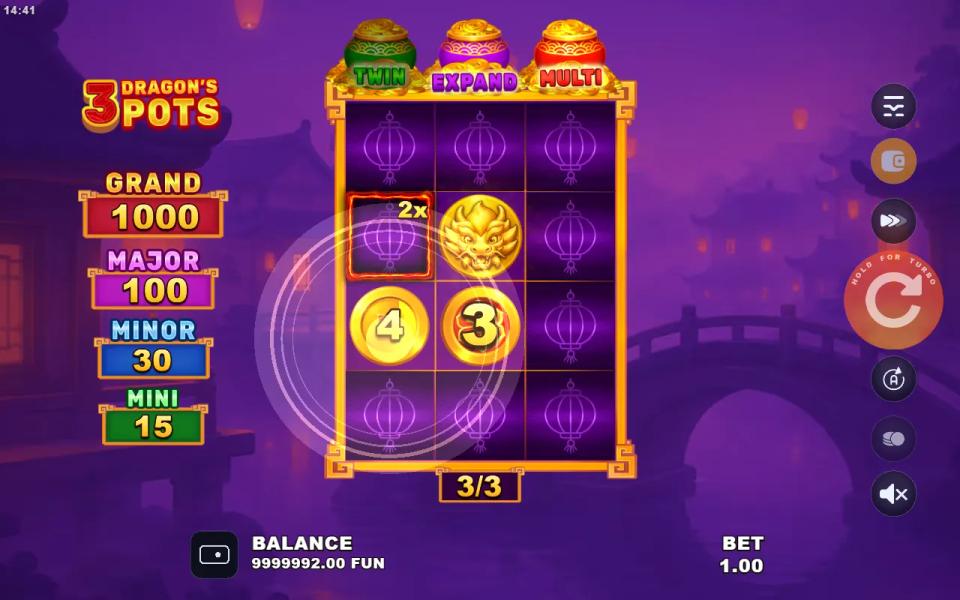 3 Dragon's Pots bonus round on the expanded 3x4 board, two Royal collectors on the middle reel and a 2x Multi cell on reel 1