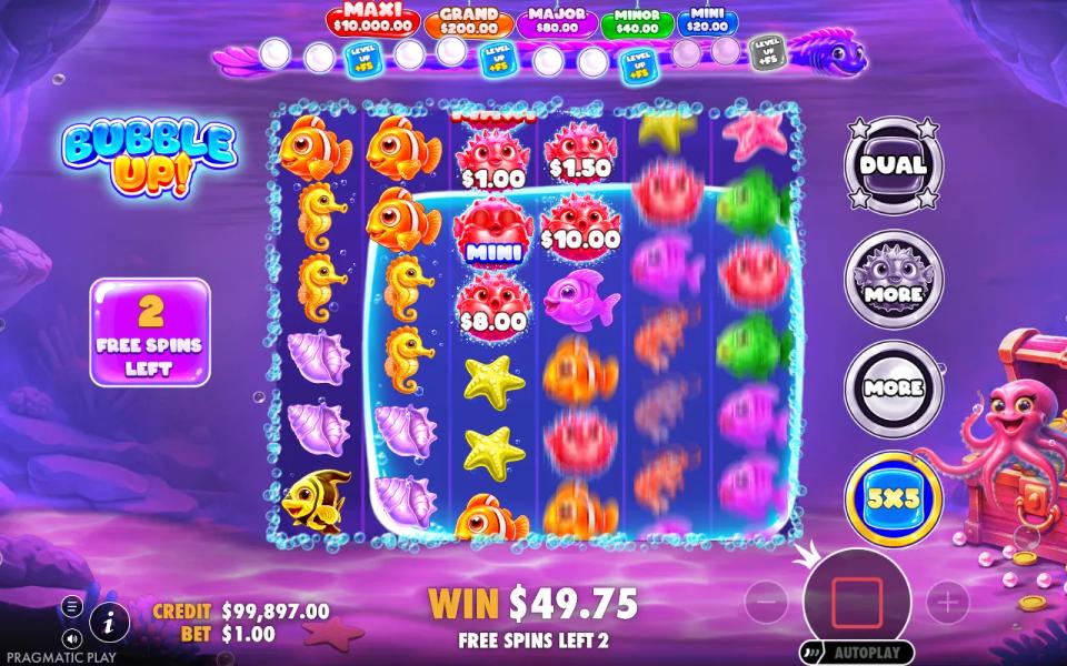 Bubble Up! free spin with a 5x5 frame holding a MINI coin and several money pufferfish