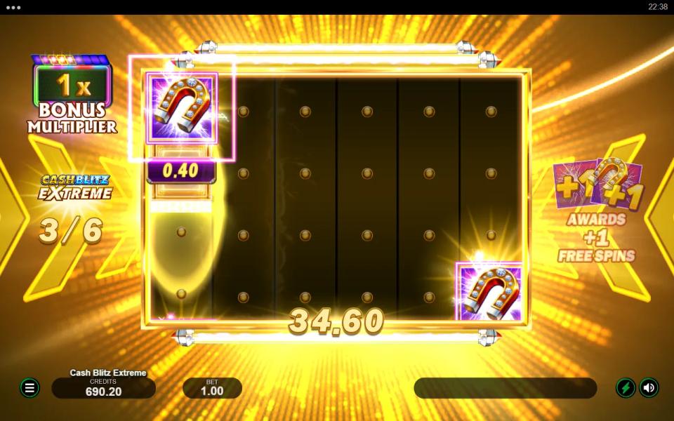 Cash Blitz Extreme Cash Blitz spin with a Collect on reel 1, a Collect Retrigger on reel 6 and every other position blank
