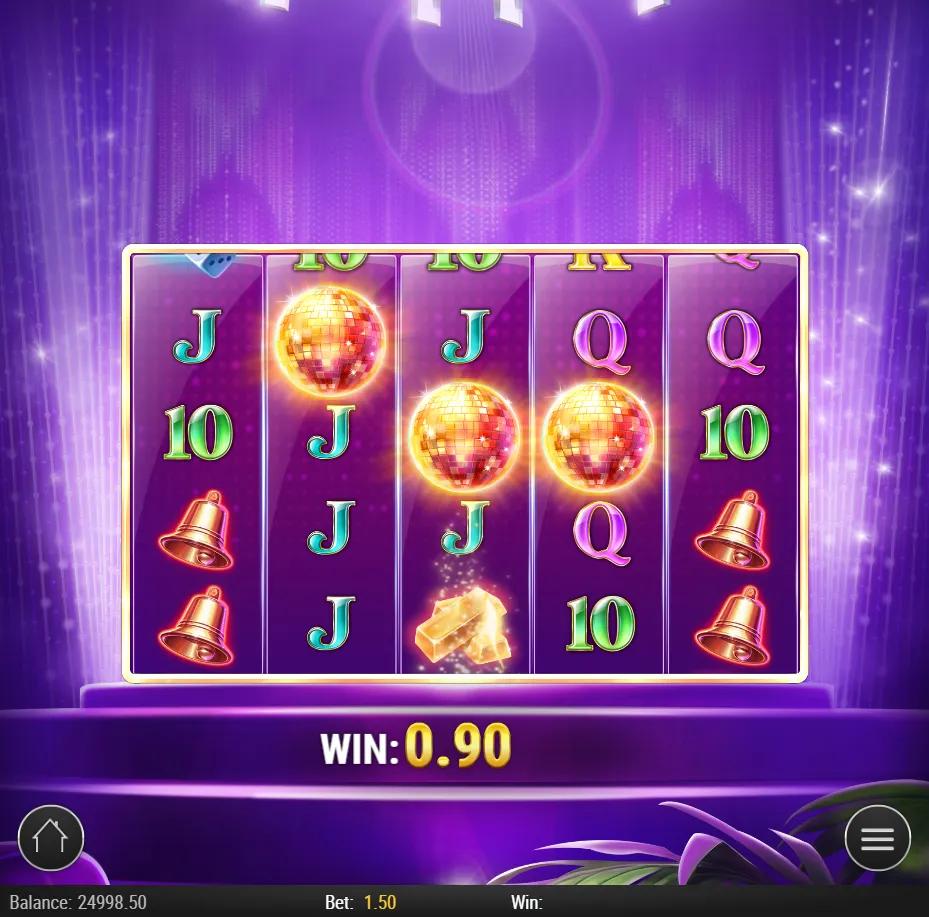 Crystal Hall slot gameplay screenshot