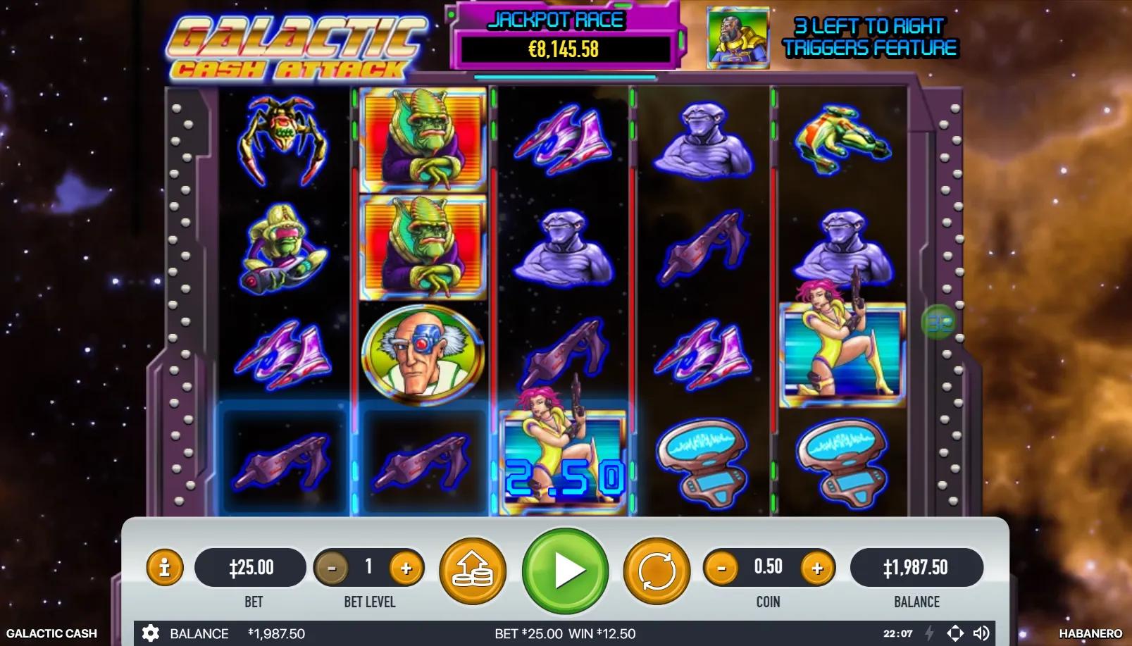 Galactic Cash slot gameplay showing 5x3 grid with alien species, spaceships, and Jackpot Race meter over deep-space backdrop