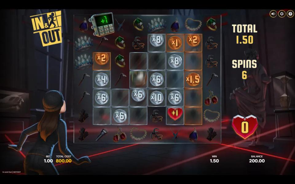 In and Out Heist Mode inside Super Free Spins on the full 8x7 area, filled with bronze and silver coins