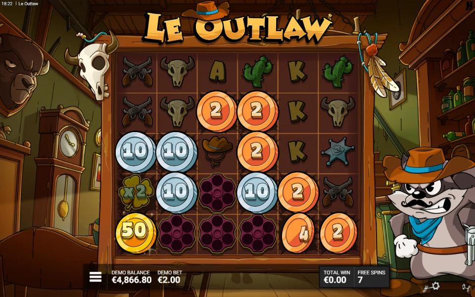 Le Outlaw 6x5 cartoon western grid covered in revealed coin symbols showing their bet multiplier values, with Smokey the raccoon beside the reels