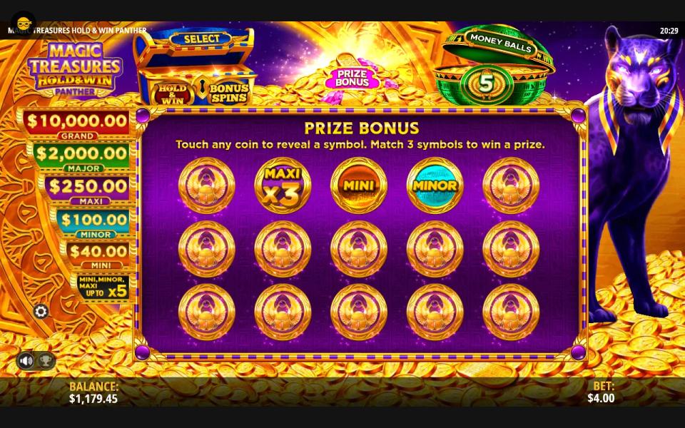 The prize bonus pick screen with fifteen coins, three turned over showing MAXI with x3, MINI and MINOR