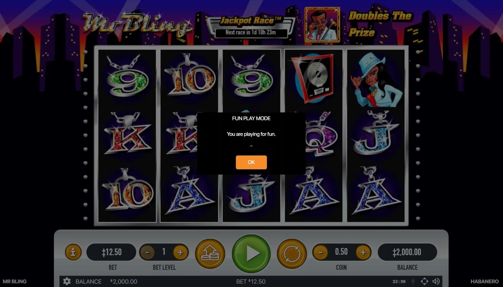 Mr Bling slot gameplay showing 5x3 grid with gold-outlined royals, platinum disc symbol on urban hip-hop skyline backdrop