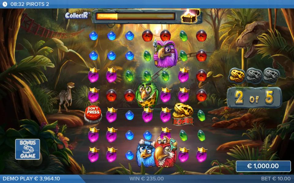 Pirots 2 expanded grid with a gold bonus skull and a red DON'T PRESS button among crowned amber symbols, one of three skull slots lit.