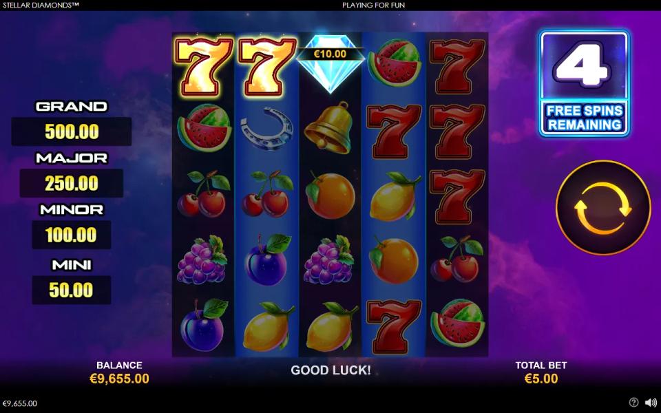 Stellar Diamonds free games on the expanded 5x5 grid with the free spins remaining counter beside the reels