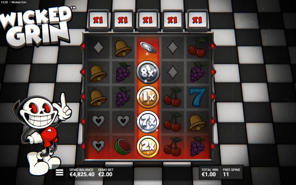 A Wicked Grin skull symbol expanding to turn an entire reel into stacked coin symbols during free spins